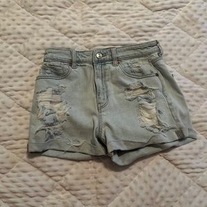 American Eagle Stretch Jean Shorts, size 4. Lightly worn, perfect for summer!